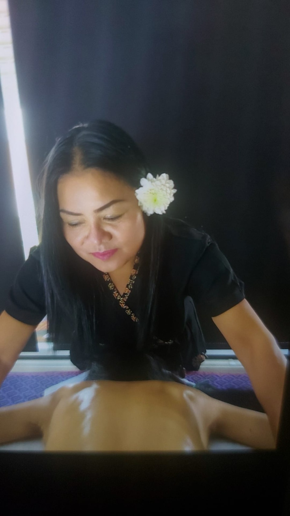 Tawan elotic therapists